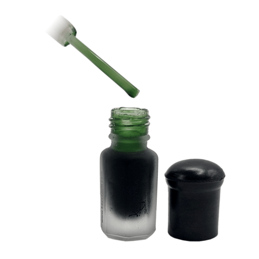 Bouteille de 3 millilitres de Vétiver Impérial Ouverte